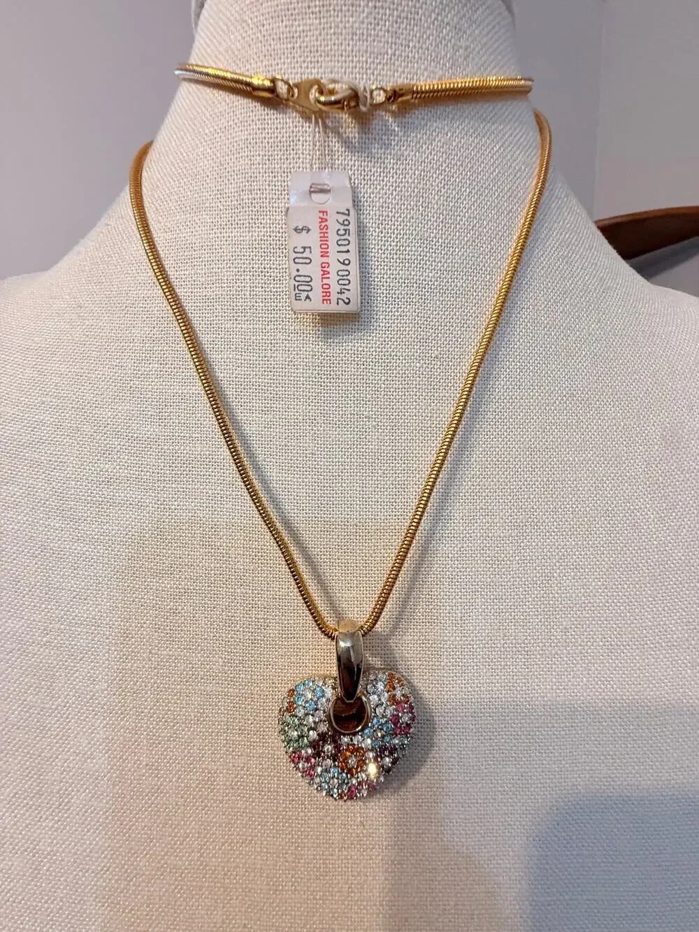 Vintage NOS Carucci 1980s Gold Tone 32” Pendant Necklace